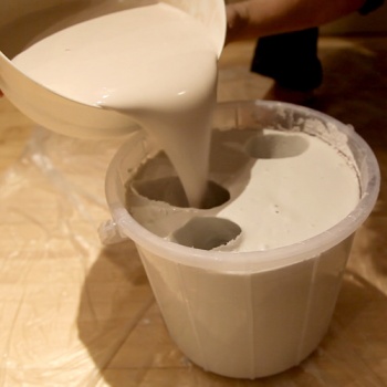 Family Hands Bucket Casting Kit